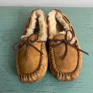 Brown Ugg Slippers Women Size (7)